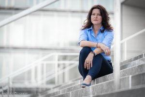 Businessportraits | Denise Iwanek Präventologin & Speakerin / (c) Nachlik Photography